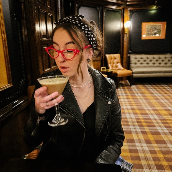 Meet your Posher, Therese - Picture 2 of 8